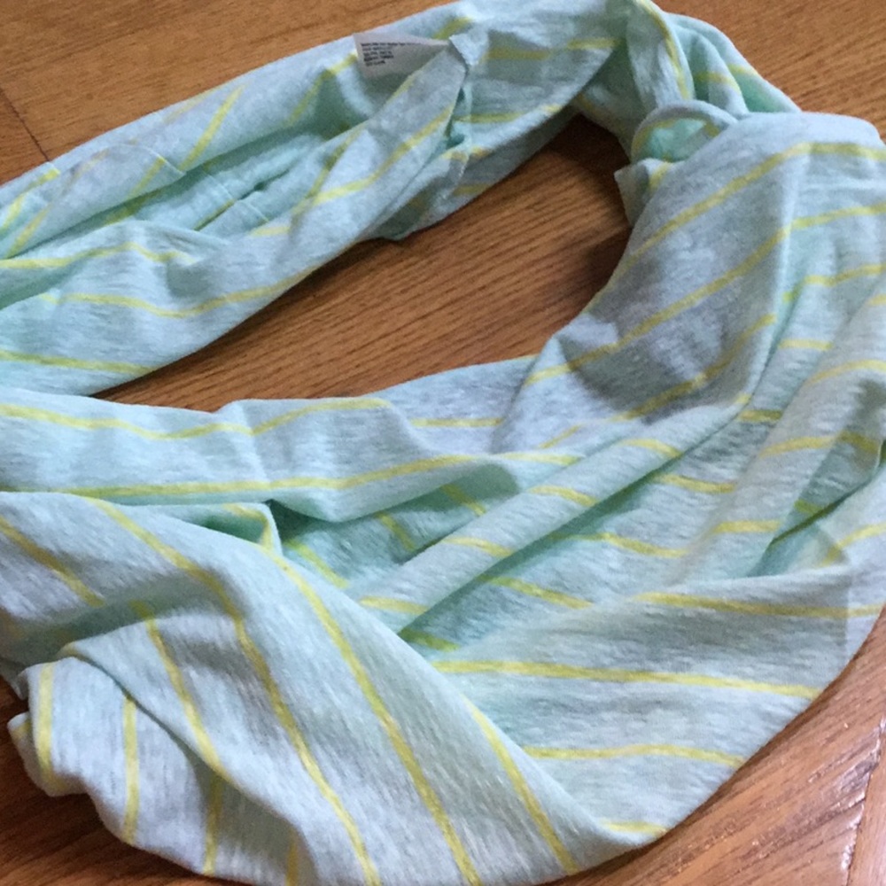 Round scarf
